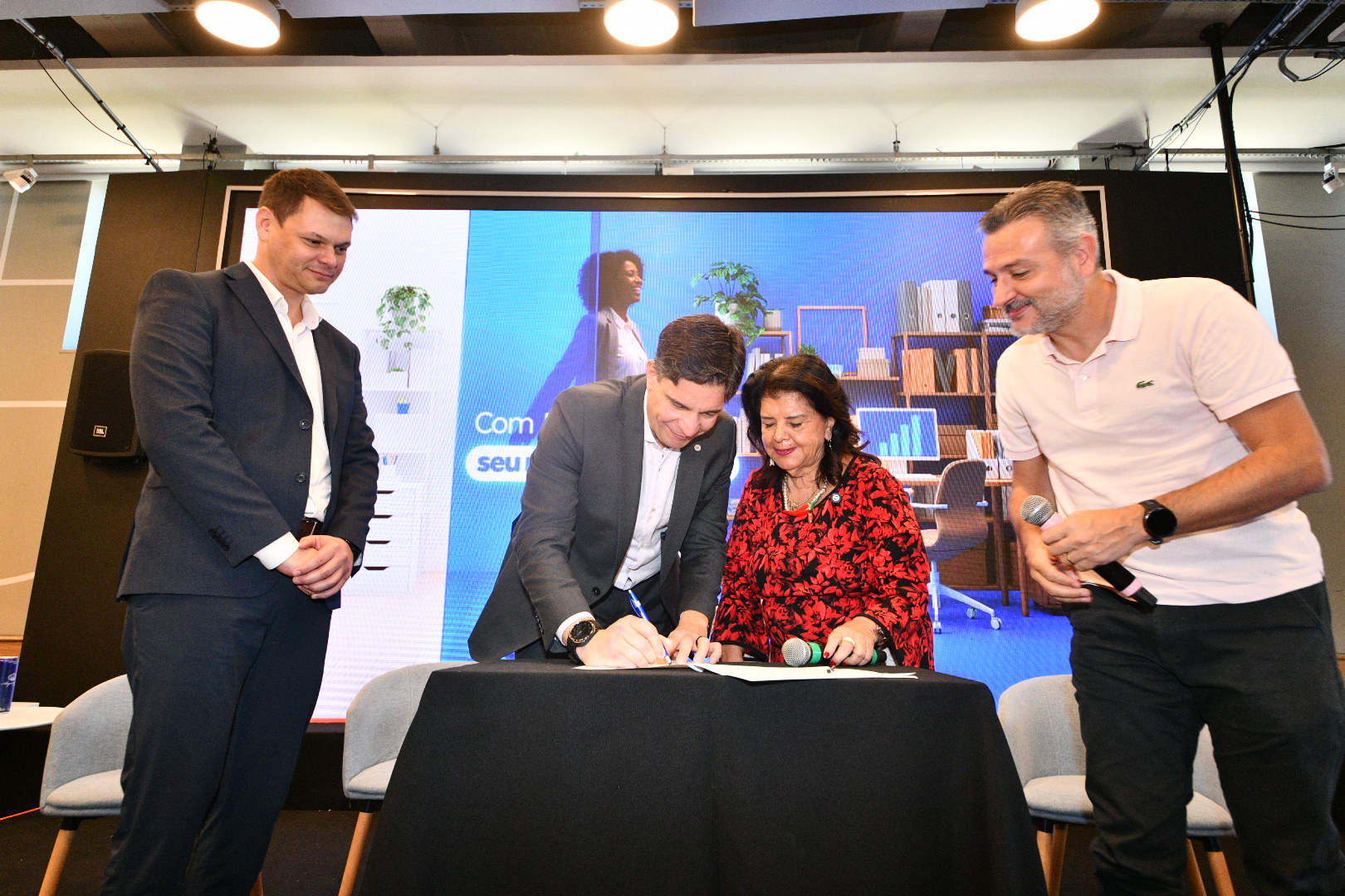 Sebrae e Magalu fecham parceria para capacitar 10 mil empreendedores e ampliar a inclusão digital de pequenos negócios