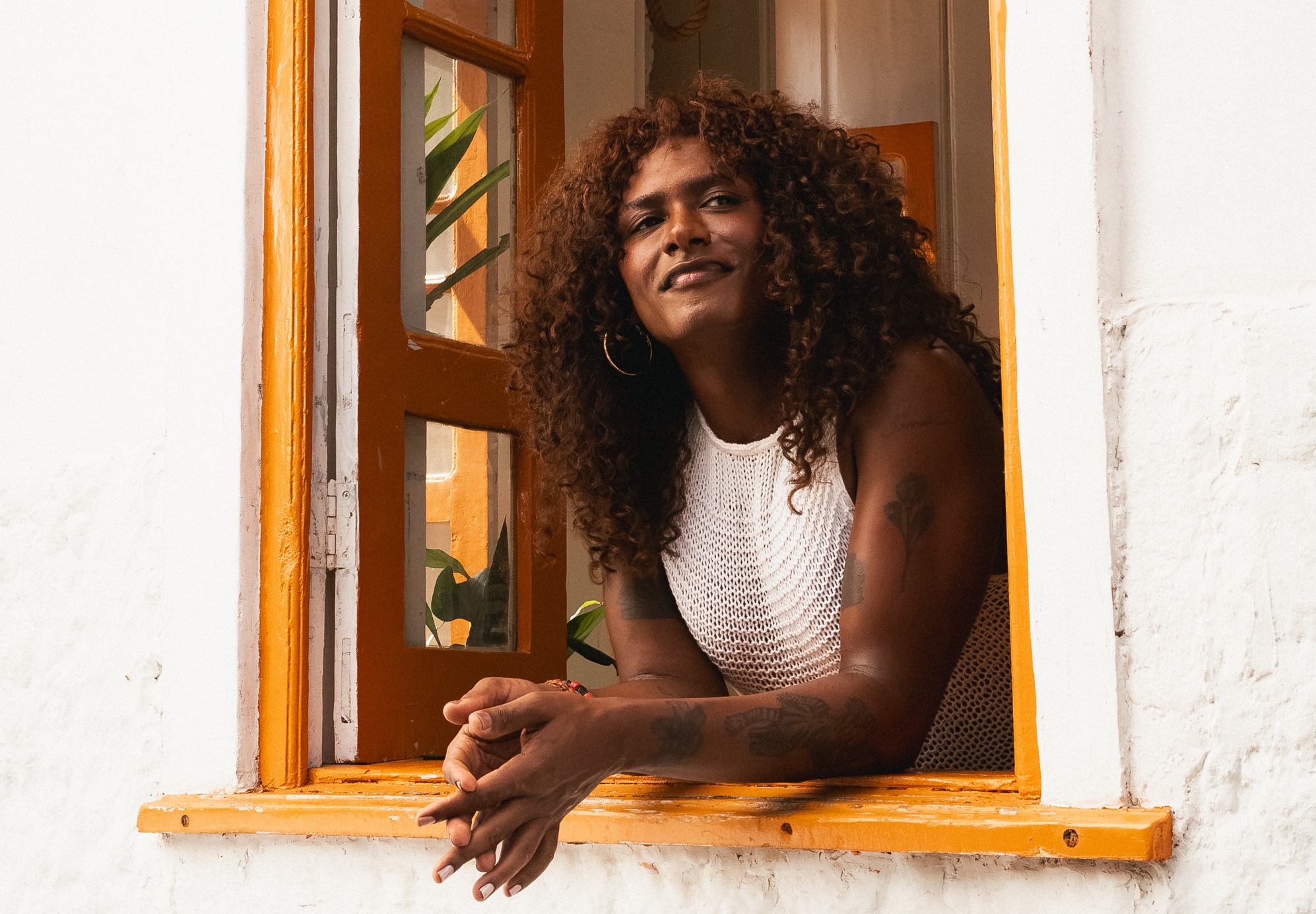 Liniker encerra primeira temporada do projeto “Nosso Canto”, do Sebrae, com a interpretação de clássico da música brasil