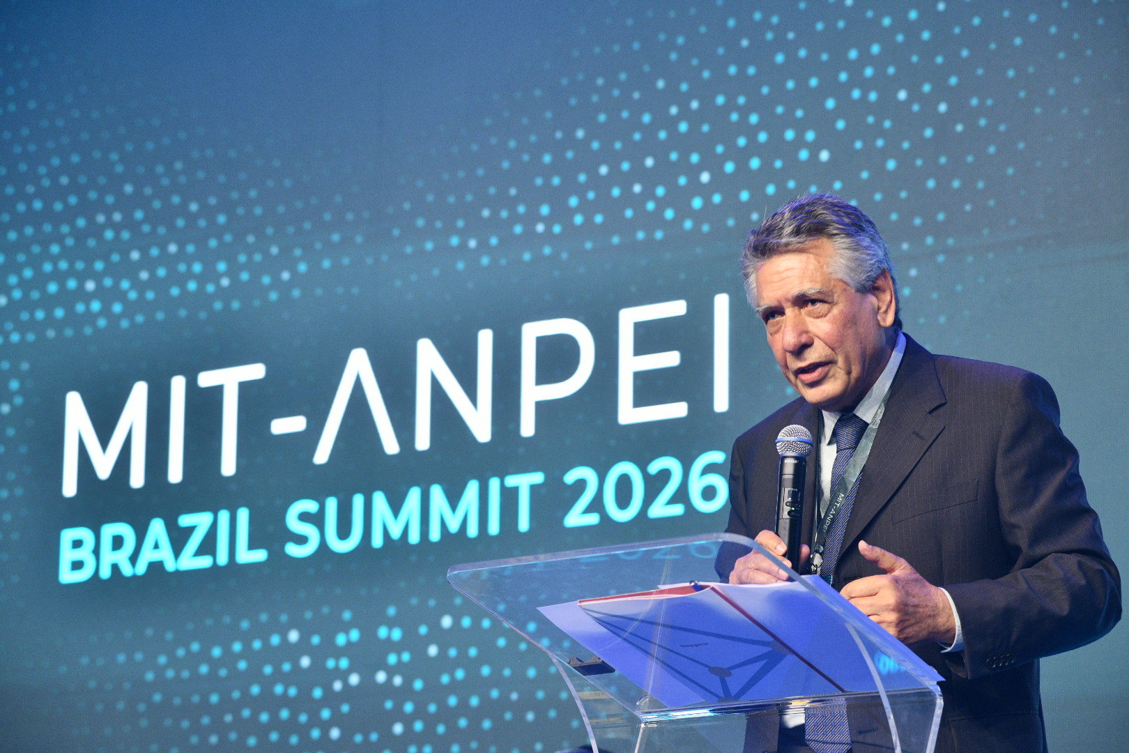 Programas de aceleração de startups incentivam inovação e desenvolvimento no país