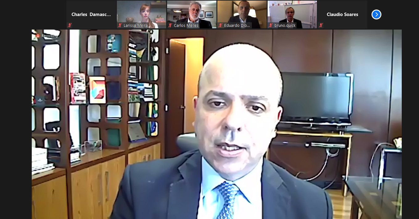 Secret&aacute;rio Carlos Da Costa, durante coletiva de imprensa para apresenta&ccedil;&atilde;o dos Protocolos de Retomada do Sebrae 